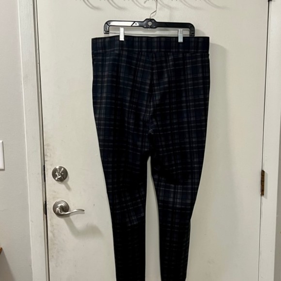Signature Slimming by Christopher & Banks Black Gray Plaid Stretch Pants Size XL - Picture 4 of 10